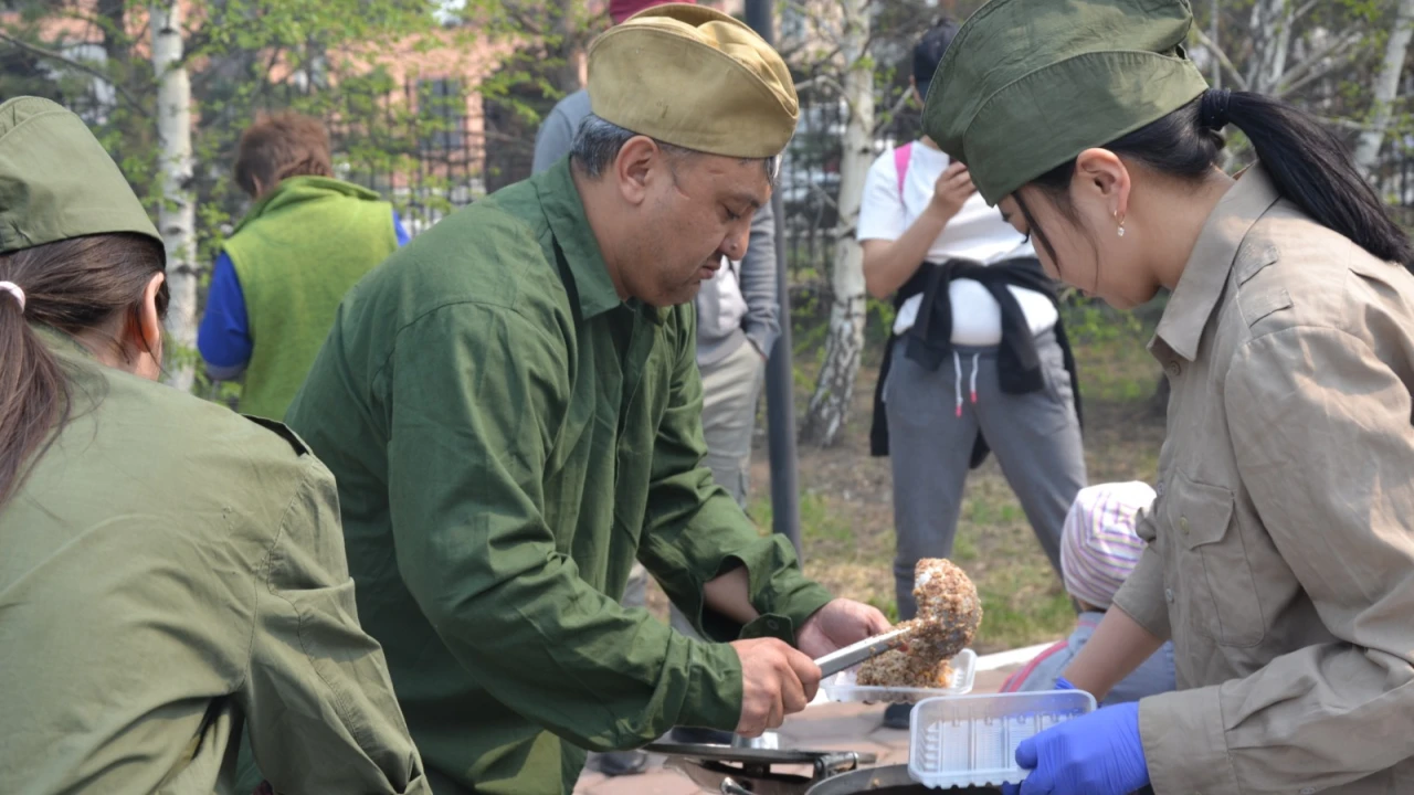 A big celebration was held in Burabai in honor of Victory Day, with songs of the war years and "soldier's porridge". 