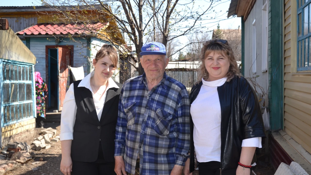 The staff of "Burabai Damu" LLP UDP RK congratulated veterans and children of the war on Victory Day living in the village of Burabai. 